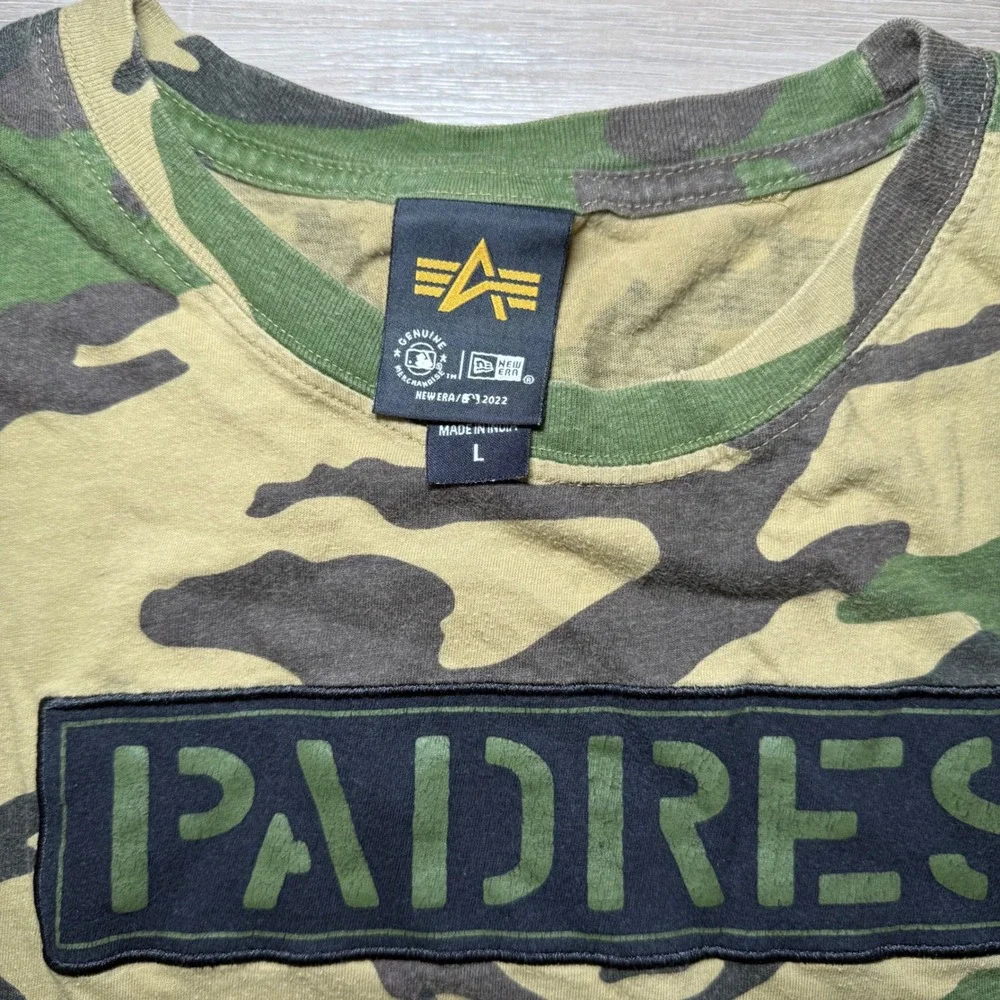 San Diego Padres MLB Alpha Industries Camo New Era‎ T-Shirt Mens Size Large